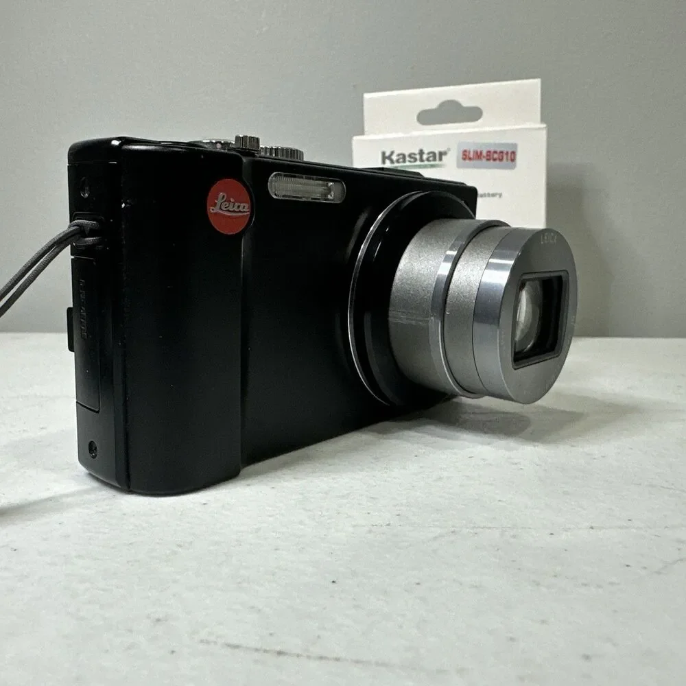 Leica V-Lux 30 14.1MP Compact Digital Camera Used With Battery And Charger